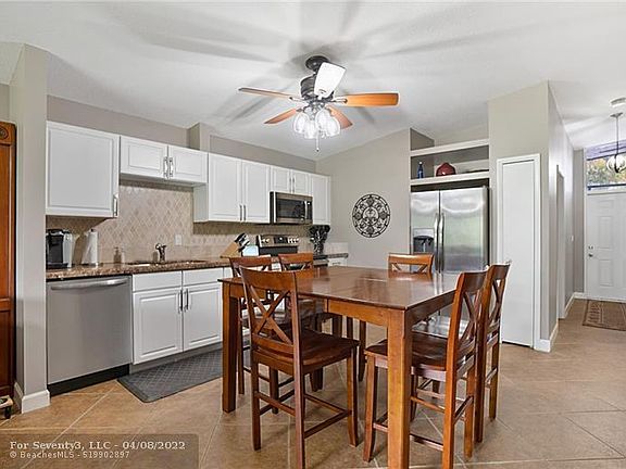 5th image of 575 Woodgate Cir #C