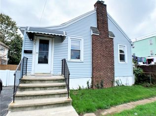 935 Mile Square Rd, Yonkers, NY 10704