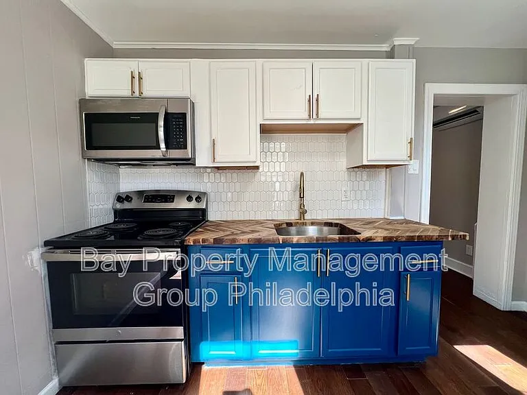 2022 W Toronto St — Photo 1