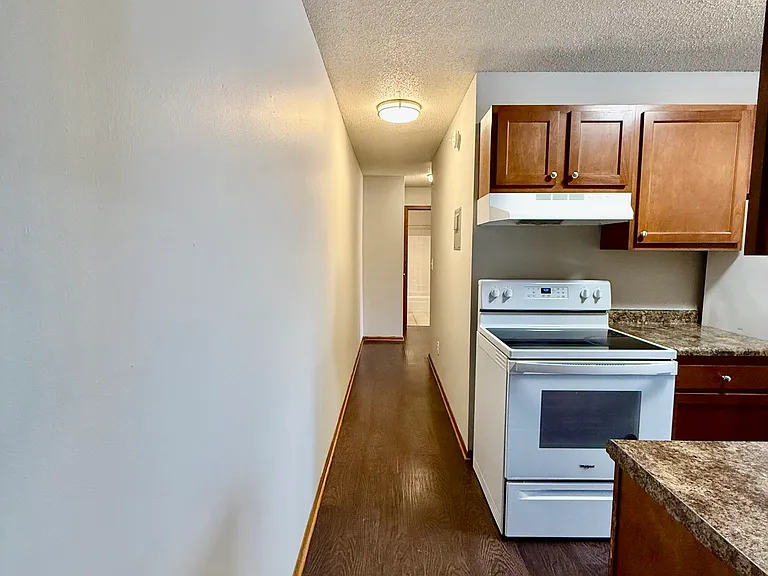 Edgerton Highlands Apartments — Photo 43
