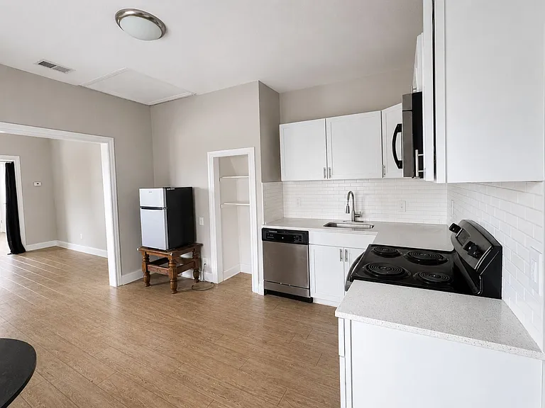 3720 Sockwell Blvd #5 — Photo 5
