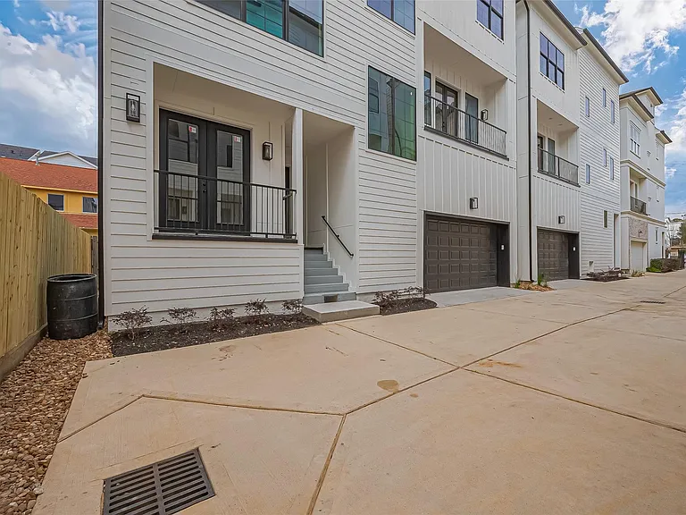 1222 W 24th St #D — Photo 21