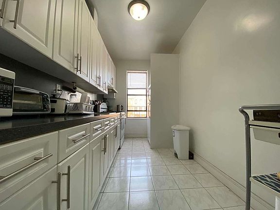 3rd image of 43-10 44th St #5C