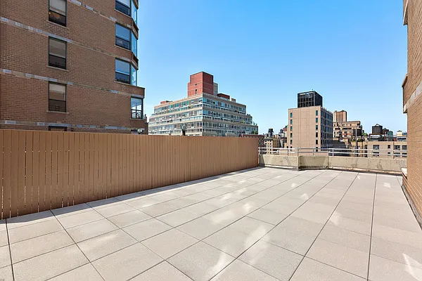 Rented by Compass | media 19