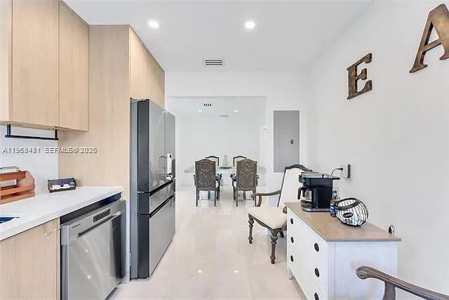 231 NE 45th St #231 — Photo 16