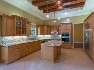 5721 Standing Oaks Ln, Naples, FL 34119