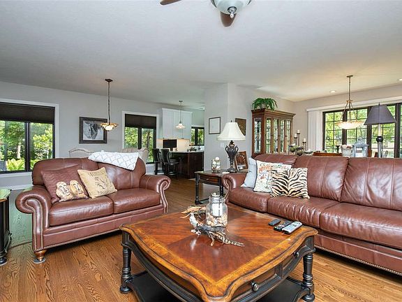 4th image of 7835 Louella Dr
