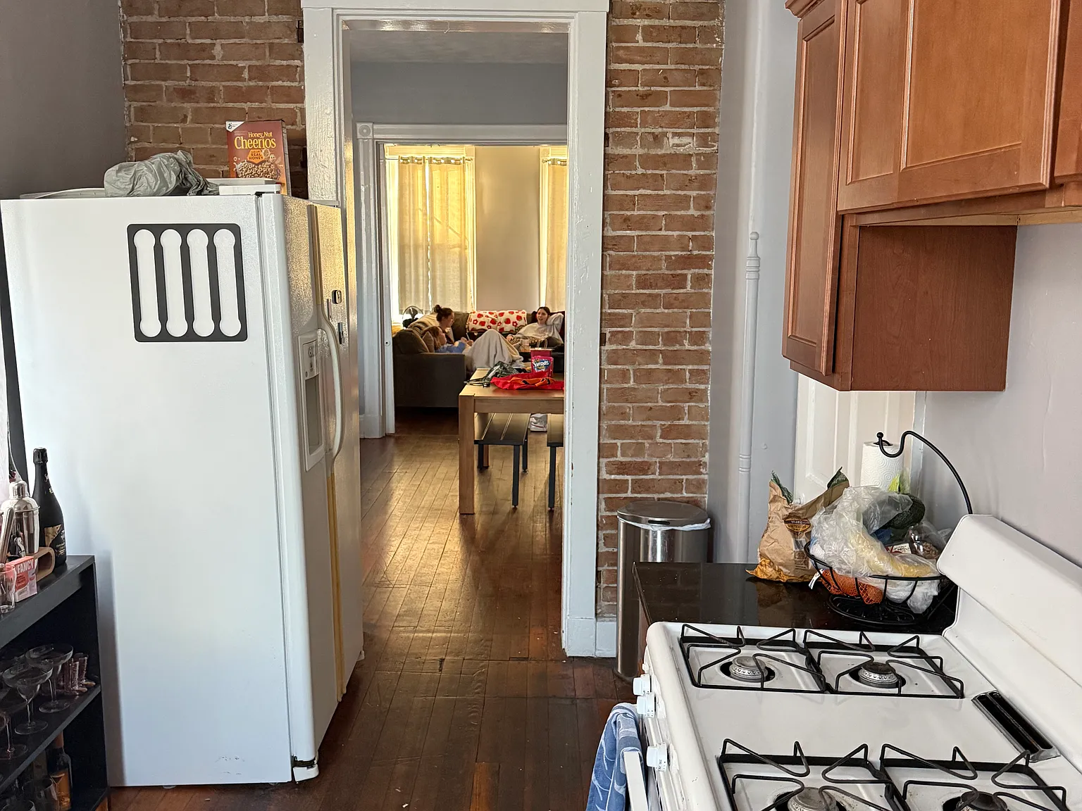 5 bed, 2391 sqft, $3,625 — Photo 4
