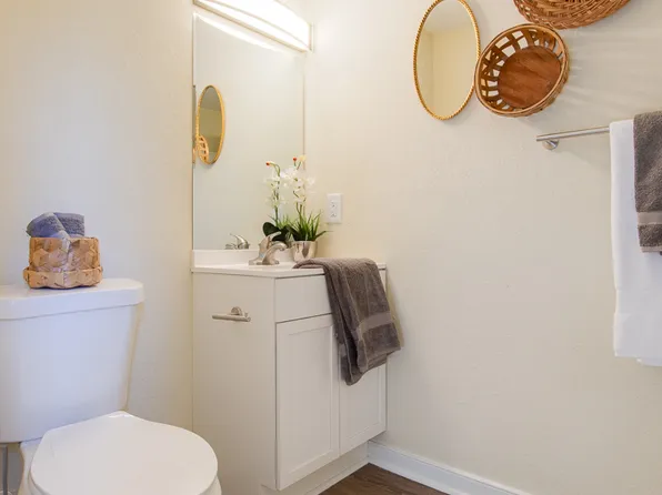 1848 Kensington Dr, Hampton, VA 23663