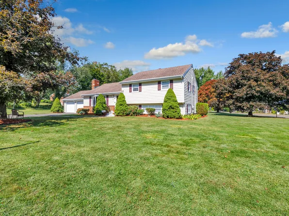 81 Regina Street, Trumbull, CT 06611