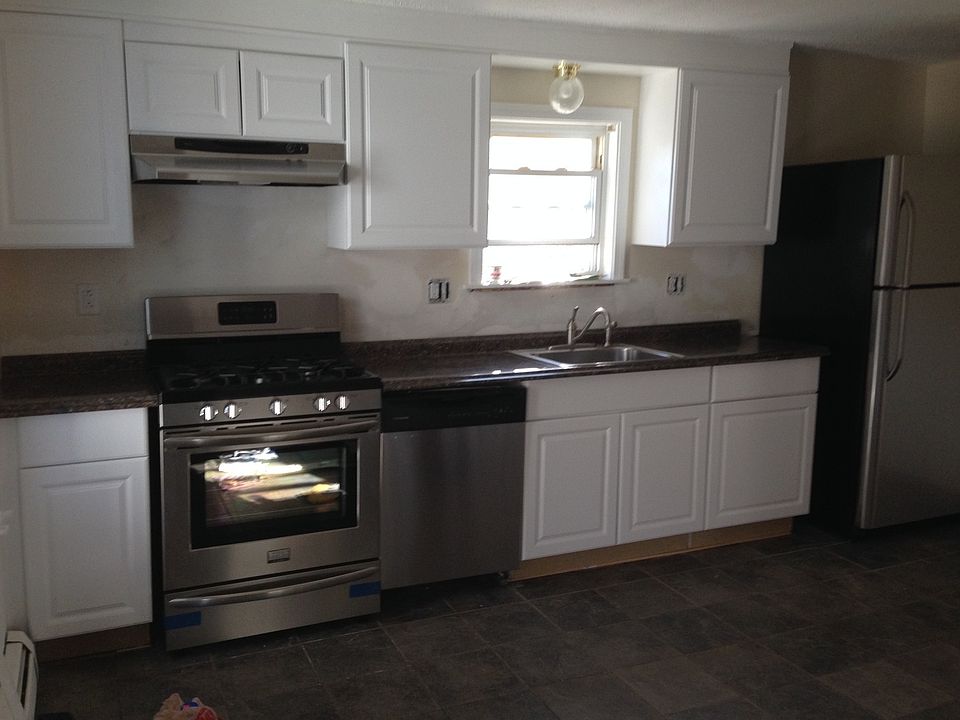 2nd image of 28 West St