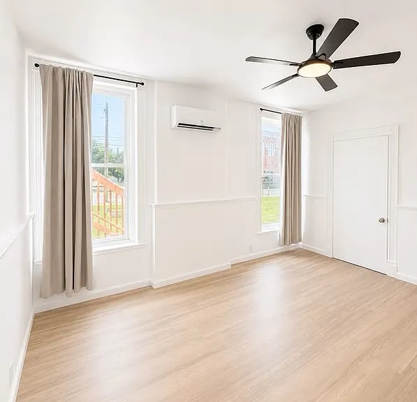 126 W College St #8 — Photo 14
