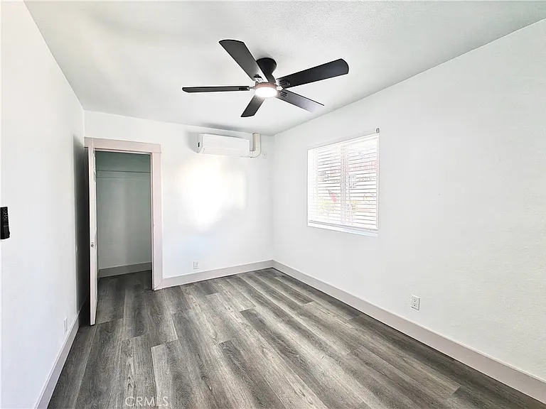 6728 S Whittier Ave — Photo 11