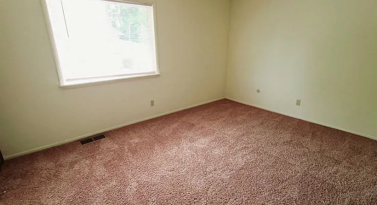 Kimberly Club Apartments — Photo 180