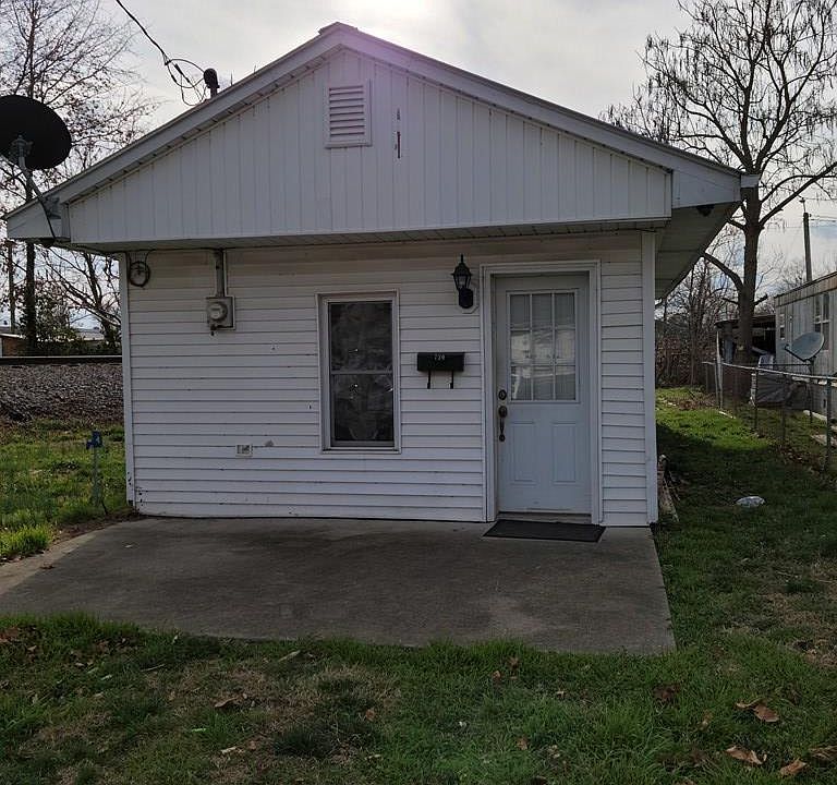 2nd image of 720 Poindexter St