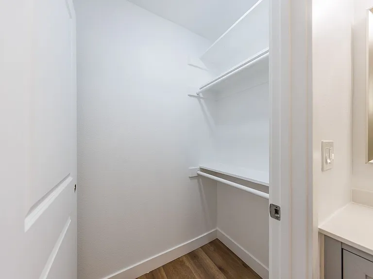 Huge 2, 3 & 4 Bed 2026 Townhomes — Photo 89