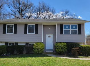 333 Chalet Dr, Millersville, MD 21108
