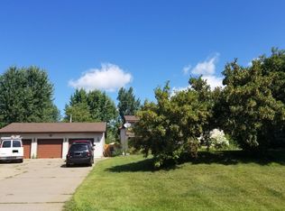 8733 175th Ln NW, Ramsey, MN 55303