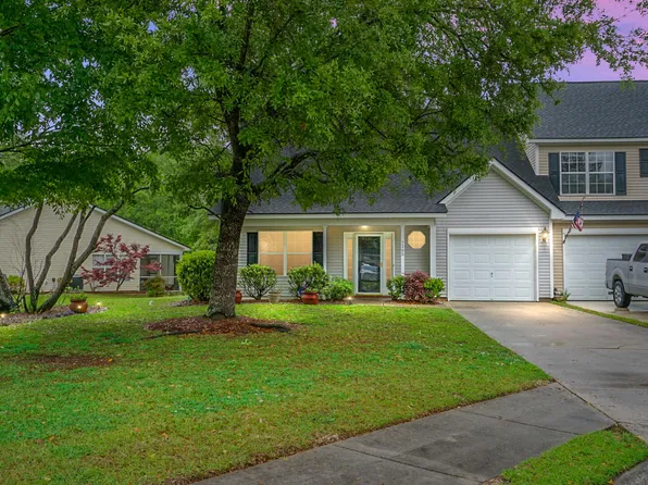 7305 Suncatcher Dr, Hanahan, SC 29410