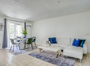 302 E Chestnut Ave #215, Santa Ana, CA 92701