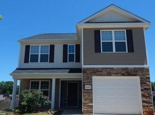 8002 Shadbrush Ct, Charlotte, NC 28215