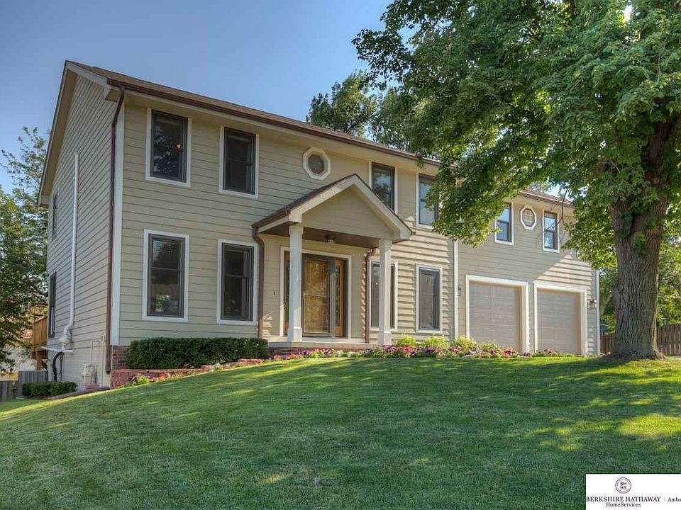 1st image of 4707 Dumfries Dr