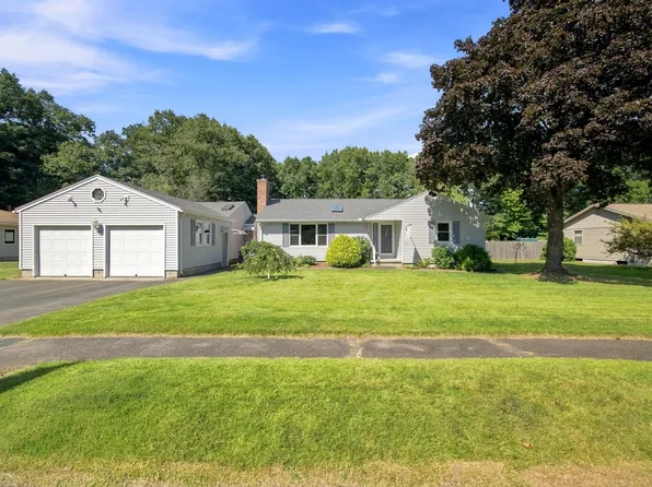 47 Overlook Dr, Easthampton, MA 01027