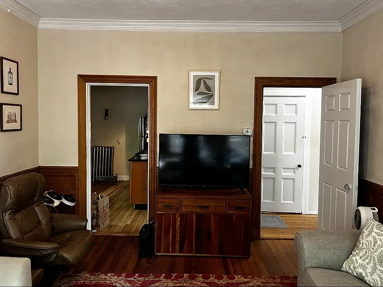 52 Lanark Rd #1 — Photo 3