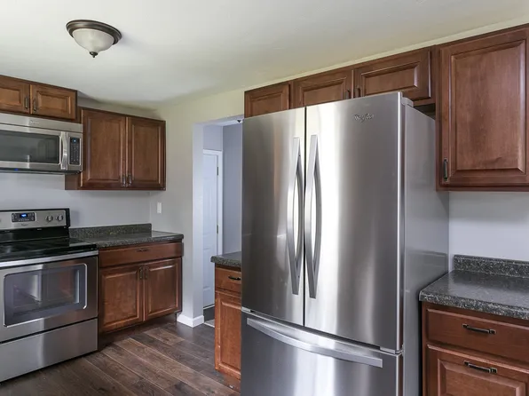 1722 Debra Ln, Green Bay, WI 54302