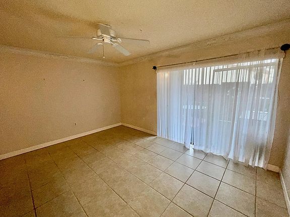 4th image of 1331 Windsor Dr #1