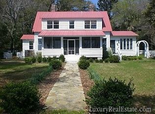 2525 Grace Chapel Rd, Wadmalaw Island, SC 29487