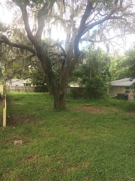 2nd image of 1443 Illinois Ave