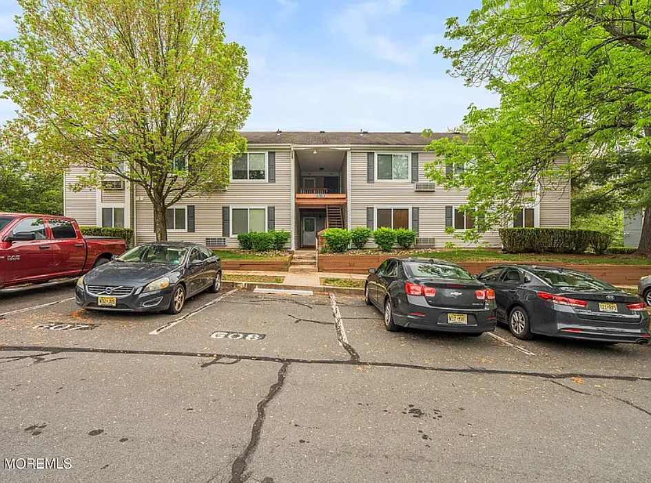 2 bed, 974 sqft, $2,500 — Photo 3
