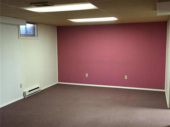 Office space/possible bedroom