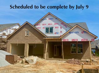 385 Chimney Rock Dr, Lenoir City, TN 37771