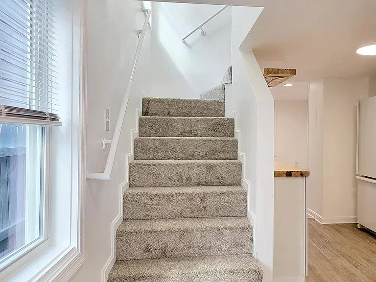 233 Kern St — Photo 8