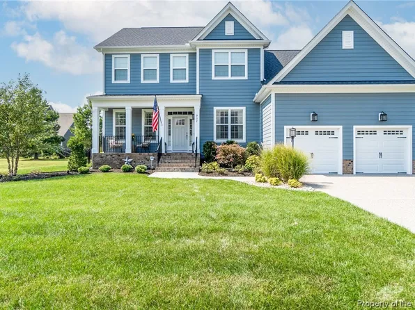 902 Founders Pointe Trl, Carrollton, VA 23314