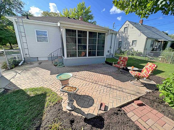 4th image of 702 N Ringold St