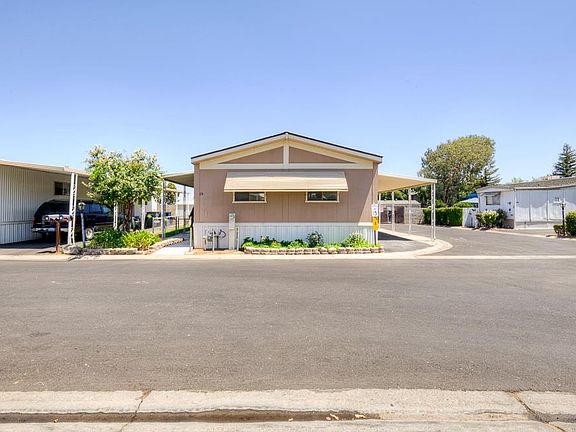 5th image of 5541 E Tulare St Space 19