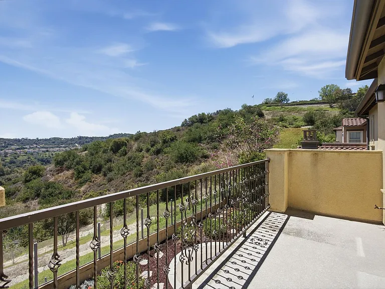 40 Paseo Lerida — Photo 38