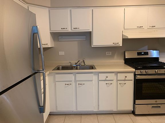 5th image of 170 E Lake St APT 104