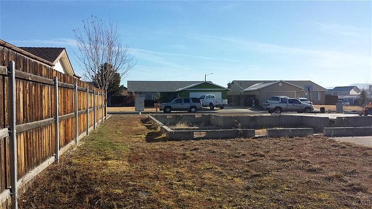 2nd image of 1537 N Deedie Ct