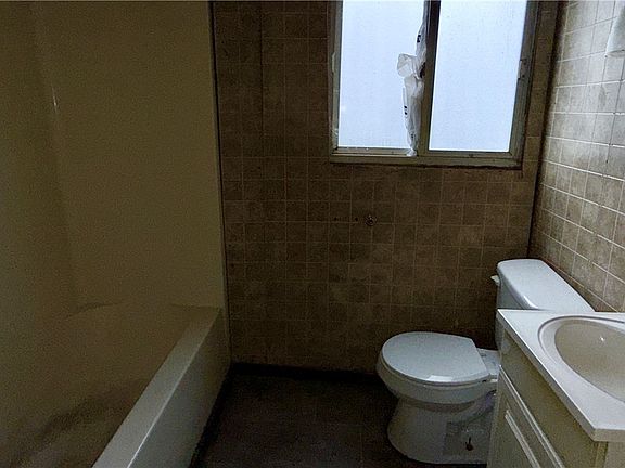 3rd image of 126 Shoaf Rd