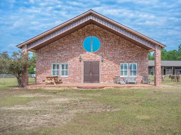 126 Tall Oaks Rd, Defuniak Springs, FL 32435