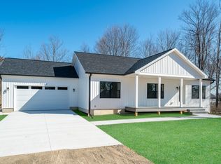 7209 Pacific Ave, South Haven, MI 49090