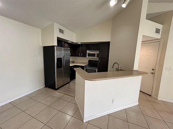 4th image of 457 Vista Isles Drive #2127
