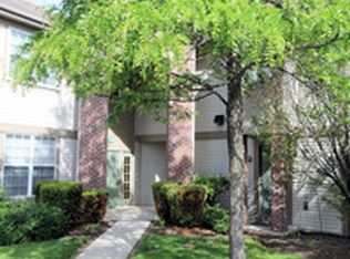 1640 Carlemont Dr APT E, Crystal Lake, IL 60014