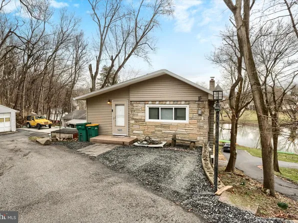 5605 Creekview Rd, Mechanicsburg, PA 17050