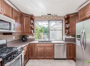 2328 Oakcrest Dr, Palm Springs, CA 92264