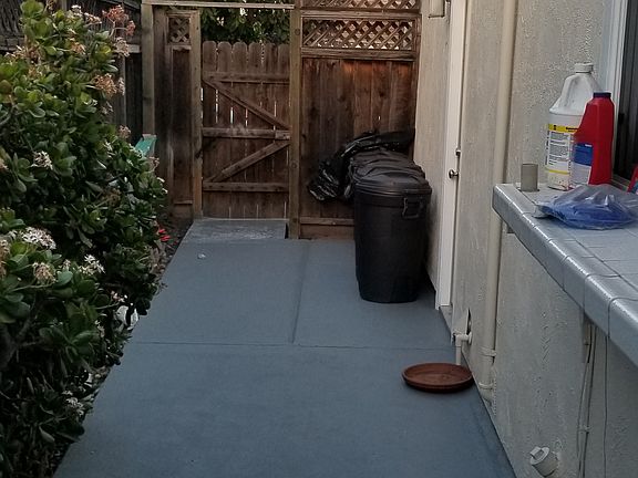5th image of 4539 Crocus Dr